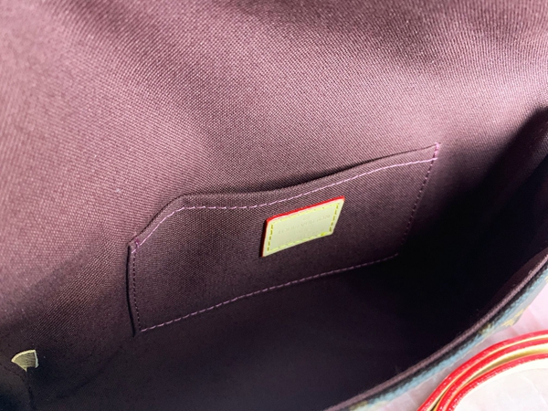 ルイヴィトンバッグ着用イメージ